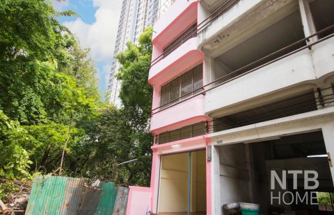 (ขายแล้ว) อาคารพาณิชย์ 3 ชั้นครึ่ง 5 แยกปากเกร็ด