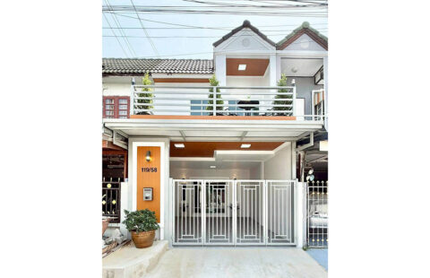 ทาวน์เฮ้าส์ 2 ชั้น หมู่บ้านรัตนาธานี ซอยวัดลาดปลาดุก ทำเลดีต้นโครงการ