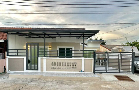 ทาวน์เฮ้าส์ชั้นเดียว หมู่บ้านบัวทอง 4 บ้านกล้วย-ไทรน้อย (ซอย 4/7) แปลงมุม
