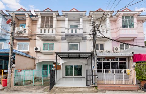 (ขายแล้ว) บ้านมือสองตกแต่งใหม่ พุทธชาด บางบัวทอง (ซอยเถ้าแก่น้อย) ตกแต่งใหม่ทั้งหลัง