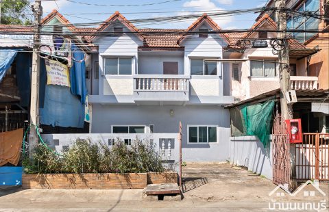 (ขายแล้ว) หมู่บ้าน บ้านบางบัวทอง (ติดถนนบ้านกล้วย-ไทรน้อย) ถนนเมนโครงการ