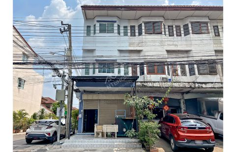 (ขายแล้ว) อาคารพาณิชย์ 3 ชั้น หมู่บ้าน ช.รุ่งเรือง 6 บางบัวทอง (ถนนบางกรวย-ไทรน้อย) แปลงมุม ต่อเติมครบ