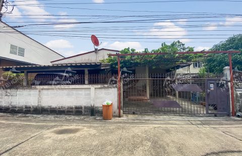 (ขายแล้ว) บ้านแฝดชั้นเดียว ซอย เปรมฤทัย 5 ติวานนท์ 45 ทำเลดีใกล้กองสลาก สนามบินน้ำ