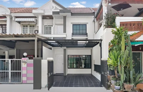 (ขายแล้ว) ทาวน์เฮ้าส์ 2 ชั้นตกแต่งใหม่ นันทนาการ์เด้นท์ 2 ท่าอิฐ พร้อมอยู่ ทำเลดี ใกล้ตลาด รถไฟฟ้า MRT