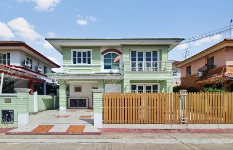 (ขายแล้ว) หมู่บ้านชัยพฤกษ์ ซอยวัดลาดปลาดุก เข้าซอยไม่ลึก สภาพดีพร้อมอยู่