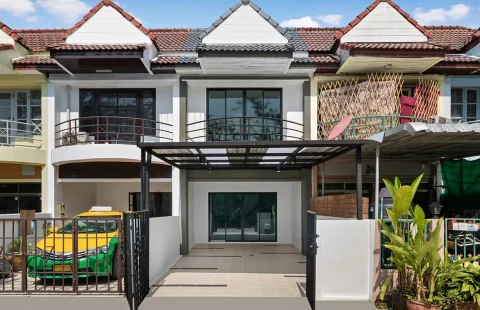 (ขายแล้ว) ทาวน์เฮ้าส์ 2 ชั้น บ้านรีโนเวทใหม่ หมู่บ้านทอฝัน พิบูลสงคราม (ซอยวัดกำแพง) ต่อเติมครบพร้อมอยู่ ทำเลดีโซนเมือง