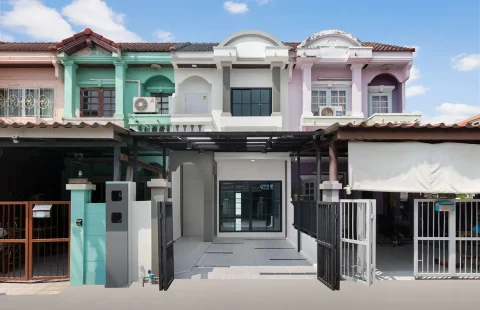 (ขายแล้ว) ทาวน์เฮ้าส์ 2 ชั้นตกแต่งใหม่ นันทนาการ์เด้นท์ 2 ท่าอิฐ พร้อมอยู่ ทำเลดี ใกล้ตลาด รถไฟฟ้า MRT