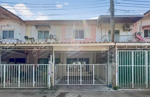 หมู่บ้านนวรัตน์ บางบัวทอง ต่อเติมครบ พร้อมอยู่ ทำเลดีในซอยจันทร์ทองเอี่ยม