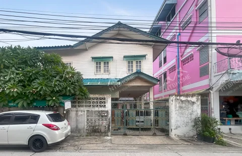 บ้านเดี่ยวสร้างเอง 2 ชั้น ซอยประชาราษฎร์ 4 ถนนเมน ทำเลดี ใกล้บิ๊กซี ติวานนท์