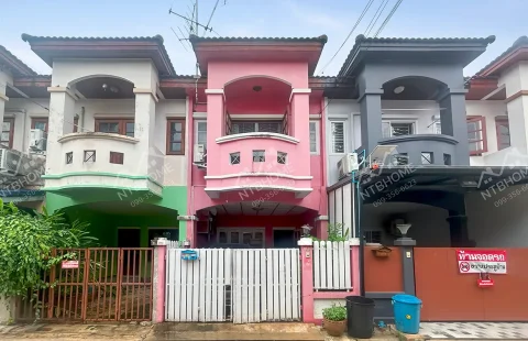 หมู่บ้านศิริวรรณ ชวนชม ถนนบางกรวย-ไทรน้อย ทำเลดี