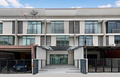 ทาวน์โฮม 3 ชั้น รีโนเวทใหม่ หมู่บ้านพฤกษาวิลล์ 65/2 ศรีสมาน ดอนเมือง ใกล้ทางด่วน