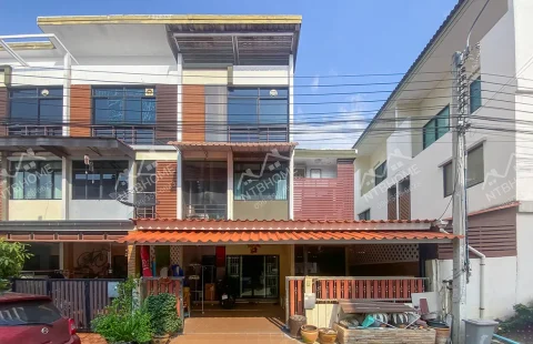 ทาวน์โฮม 3 ชั้น หมู่บ้านซิกเนเจอร์ เพชรเกษม 69 แปลงมุม ต่อเติมครบ ทำเลดีเข้าซอยไม่ลึก