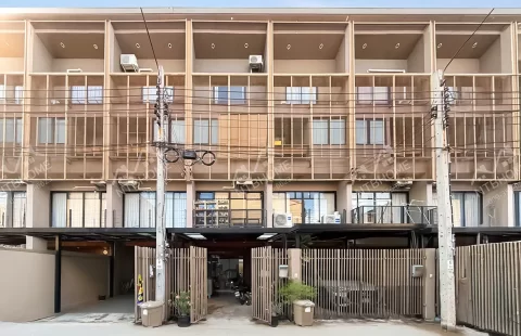 ขาย-ให้เช่า 23,000/เดือน ทาวน์โฮม 3 ชั้นครึ่ง HAUS NICHE แจ้งวัฒนะ ต่อเติมครบ ทำเลดี ใกล้รถไฟฟ้าสายสีชมพู
