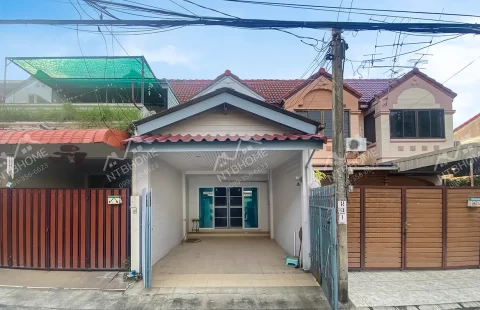 ทาวน์เฮ้าส์ 2 ชั้น ซอยวัดชมภูเวก (ซอยนนทบุรี 33) ต่อเติมครบ พร้อมอยู่ ทำเลดีใกล้กองสลาก สนามบินน้ำ