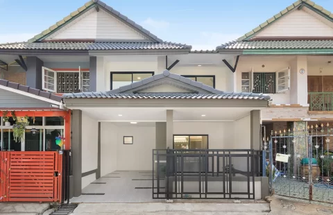 ทาวน์โฮม 2 ชั้น รีโนเวทใหม่ พฤกษา 3 ริมคลอง 3 (ซอยวัดลาดปลาดุก) ราคาคุ้มค่า