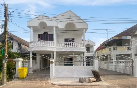 หมู่บ้านลานทอง ปากเกร็ด ต่อเติมครบพร้อมอยู่ ทำเลดี ติดถนน ใกล้ห้าแยกปากเกร็ด