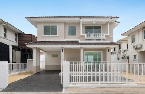 บ้านเดี่ยว 2 ชั้น รีโนเวทใหม่ ชลลดา วัดลาดปลาดุก พร้อมอยู่ อยู่ใกล้สวนสาธารณะ ทะเลสาป