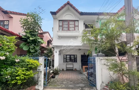 เกร็ดแก้วการ์เด้น 2 ปากเกร็ด แปลงมุม ทำเลดี ติดถนนใหญ่ ใกล้เมเจอร์ ฮอลลีวูด ปากเกร็ด