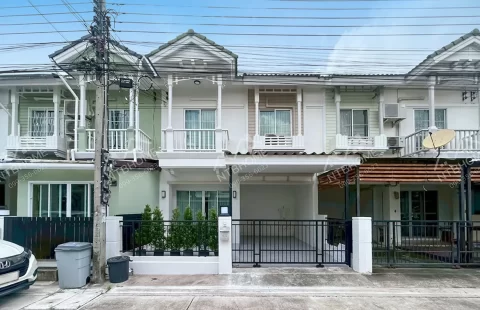 เดอะวิลล่า รัตนาธิเบศร์ ต่อเติมครบ ปรับปรุงใหม่ ทำเลดีในซอยท่าอิฐ ใกล้รถไฟฟ้าสายสีม่วง