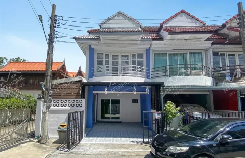 หมู่บ้านทอฝัน พิบูลสงคราม แปลงมุม ปรับปรุงใหม่ ต่อเติมครบพร้อมอยู่ ทำเลดีในซอยวัดกำแพง