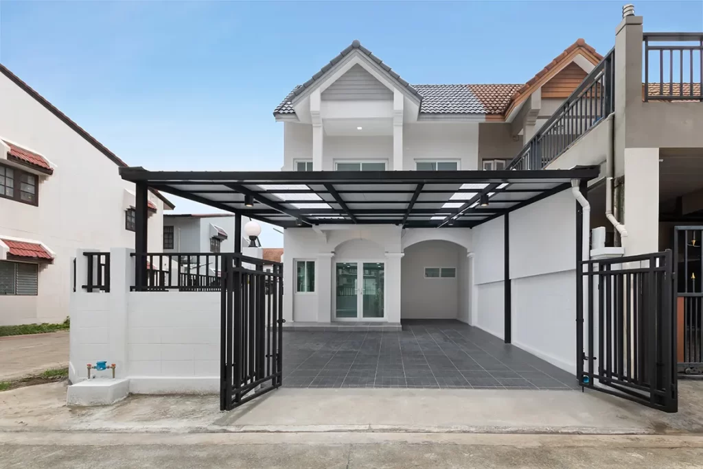 ทาวน์โฮม 2 ชั้น รีโนเวทใหม่ หมู่บ้านวงศ์ชัยนคร รัตนาธิเบศร์ แปลงมุมถนนเมน ทำเลดี ใกล้รถไฟฟ้าและเซ็นทรัลเวสต์เกต