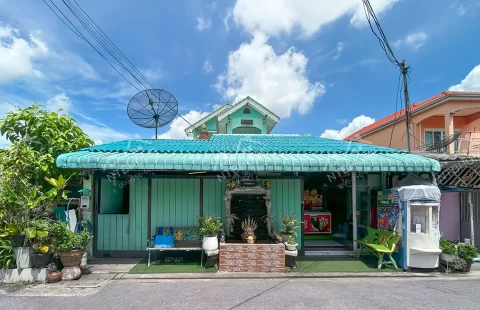 บ้านแฝดสร้างเอง 2 ชั้น 48.5 ตร.ว.ซอยเทิดราชัน 25 ทำเลดีใกล้สนามบินดอนเมือง
