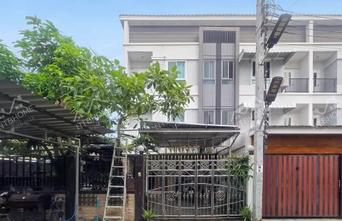 ทาวน์โฮม 3 ชั้น ซอยโกสุมรวมใจ 44 ดอนเมือง แปลงมุม ต่อเติมครบ ใกล้สนามบินดอนเมือง