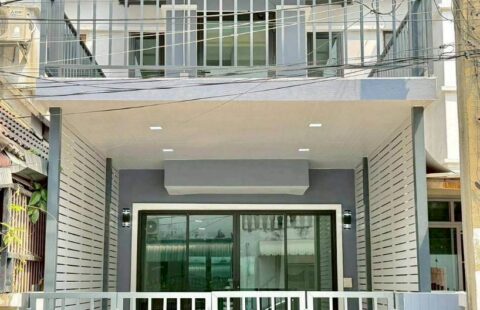 หมู่บ้านร่มรื่นวิลล์ บางกรวย (ซอยสวนผัก 32)