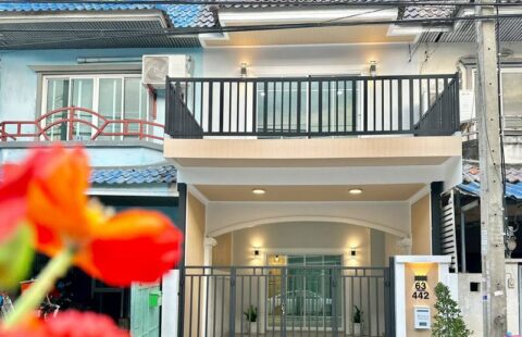 มนวดีพาร์ค วัดลาดปลาดุก