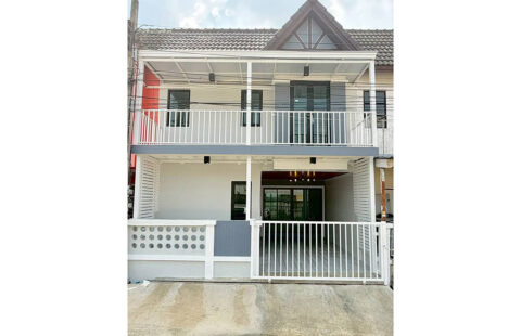 ทาวน์เฮ้าส์ 2 ชั้น หมู่บ้านร่มรื่นวิวล์ 3 บางกรวย ทำเลดีใกล้ทางด่วน
