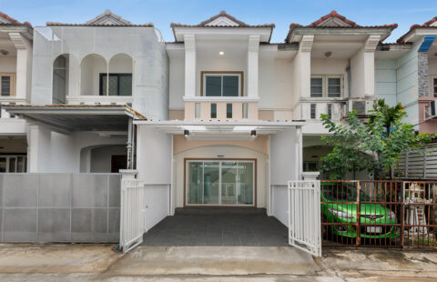 ทาวน์โฮม 2 ชั้น รีโนเวทใหม่ พุทธชาด บางบัวทอง (ซอยเถ้าแก่น้อย) ใกล้สี่แยกบางพลู ต่อเติมครบ หิ้วกระเป๋าเข้าอยู่ได้เลย