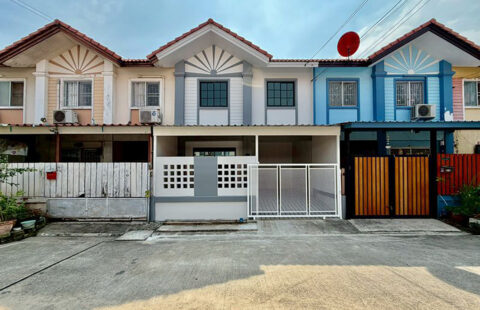 ทาวน์เฮ้าส์ 2 ชั้น หมู่บ้านพฤกษา 38/1 พร้อมอยู่
