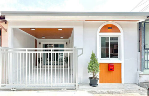 ทาวน์เฮ้าส์ชั้นเดียว หมู่บ้านพฤกษา 3 ซอย 54 ใกล้ตลาด//ใกล้วินรถตู้เดินทางสะดวก