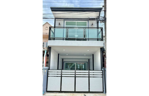 ทาวน์เฮ้าส์ 2 ชั้น หมู่บ้านซอยบางศรีเมือง ซอย 1/19 ทำเลดีใกล้แยกนครอินทร์พระราม 5