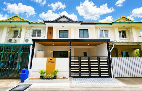 ทาวน์เฮ้าส์ 2 ชั้น หมู่บ้านพฤกษา 30/1ถนนบ้านกล้วยไทรน้อย ซอย 14/4 แยก 1